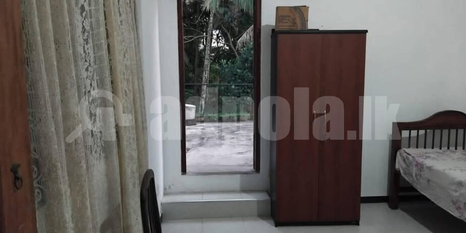 Upstair House For Rent (Ragama Thewaththa)