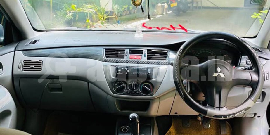 Mitsubishi Lancer CS1 GLX