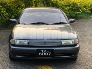 Nissan-Fb13-Ex-Saloon-01