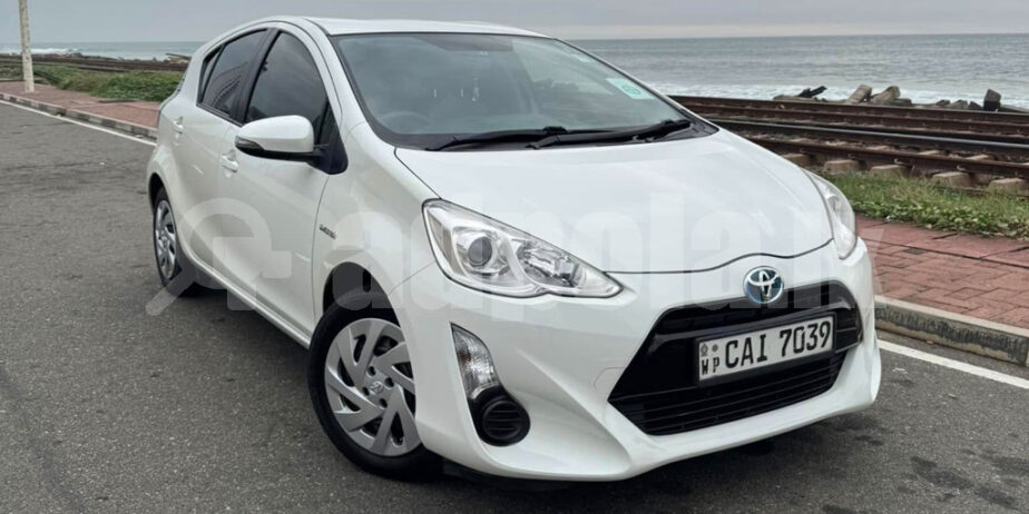 Toyota Aqua S