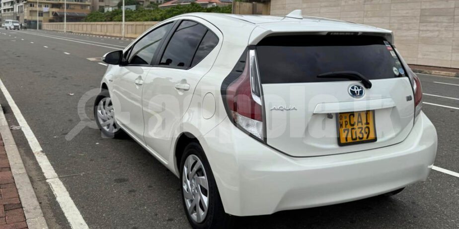 Toyota Aqua S
